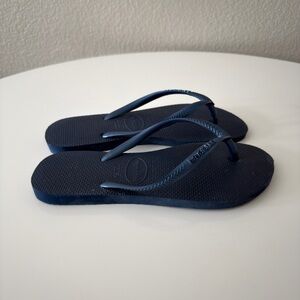 Women’s Havaianas Navy Sandals- Size 6